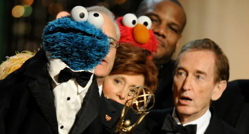 Bob McGrath, 'Sesame Street' original cast member, dies at 90