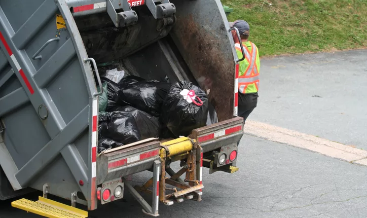 Elizabethton garbage pickup rate increase proposed — new side loader truck likely coming | WJHL