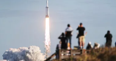 Elon Musk's SpaceX Looks To Capture Defense Contractor Business With New Starshield