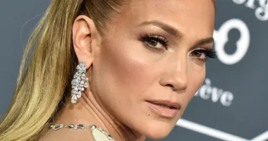 Jennifer Lopez And Jennifer Garner Are Starting A New Christmas Tradition