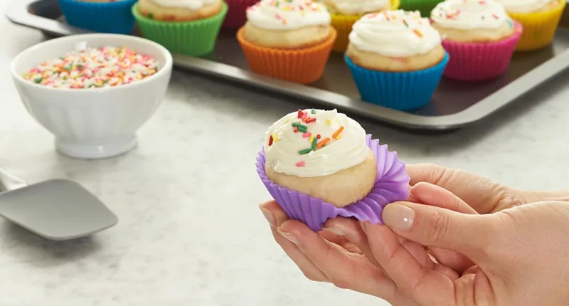 You need these reusable rainbow baking cups if you plan to make cupcakes or muffins this holiday season