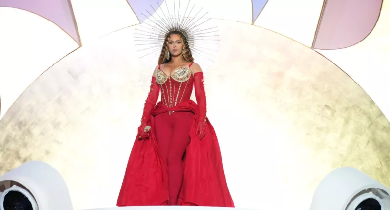 Beyoncé, whose Dubai performance brought home a hefty pay day, on stage at Atlantis The Royal hotel