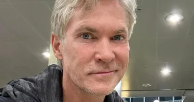 GMA's Sam Champion shares an airport secret while flying out of Miami - and thirsty fans are all saying the same thing