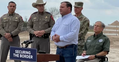 Who is Mike Banks, Texas' first 'border czar'?