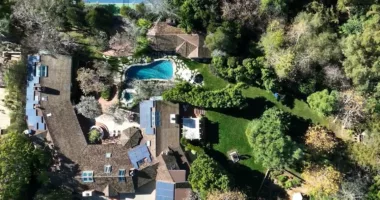 Jim Carrey Seeks $30 Million For Brentwood Estate He's Owned For 30 Years