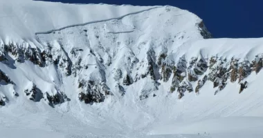 1 skier killed, 2 injured in Colorado avalanche