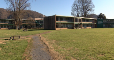 Carter County Commission approves deal for higher education facility