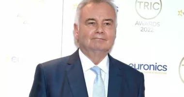 Eamonn Holmes says mum 'didn't want him' at her funeral as it would be ‘all about him' | Celebrity News | Showbiz & TV