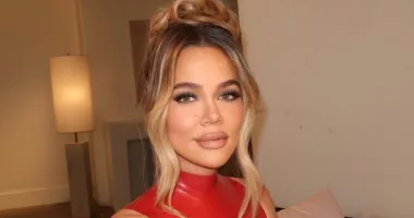 Khloe Kardashian claps back at fan who mocked star’s ‘changing face’ in scathing new comment amid plastic surgery rumors