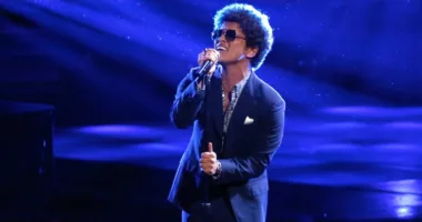 Bruno Mars performing When I Was Your Man on The Voice