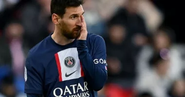 PSG are considering letting Lionel Messi leave for free at the end of his contract, say reports