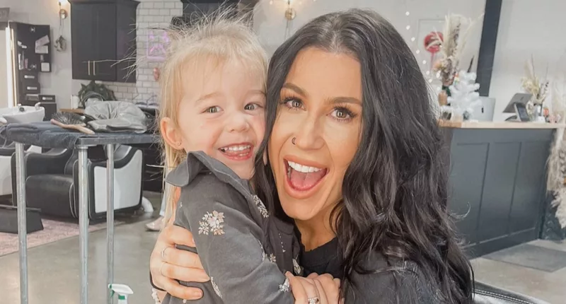 Teen Mom Chelsea Houska lets daughter Layne, 4, wear heavy makeup after fans bash her questionable parenting decisions