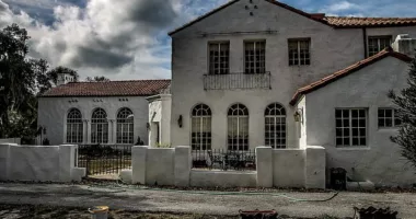 Khalil bin Laden purchased this abandoned Oakland, Florida home for $1.6 million in 1980 for his wife as a wedding gift