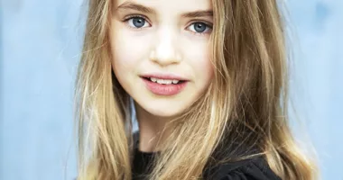Nell Fisher (Actress) Wiki, Biography, Age, Boyfriend, Family, Facts and More