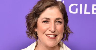 Mayim Bialik's Stunning New Look Makes A Splash With Jeopardy! Fans