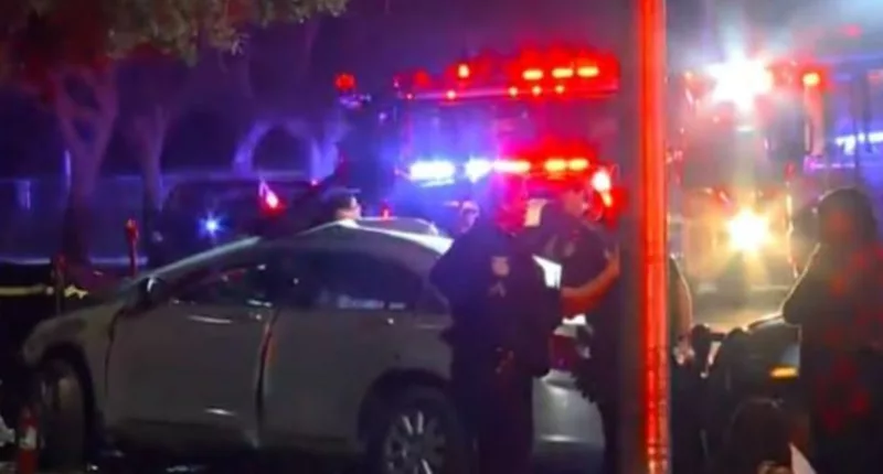 9 kids hurt, 1 adult dead in single car crash, Sacramento police say