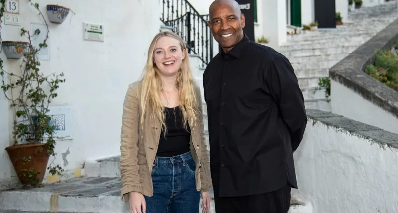Denzel Washington and Dakota Fanning posing for 'The Equalizer 3' photocall.