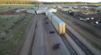 Drone footage shows major train derailment in central Arizona