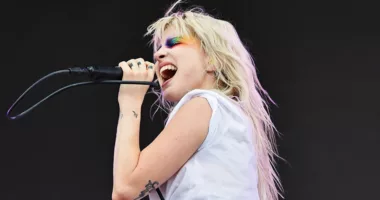 MANCHESTER, TN - JUNE 08:  Hayley Williams of Paramore performs on What Stage during day 2 of the 2018 Bonnaroo Arts And Music Festival on June 8, 2018 in Manchester, Tennessee.  (Photo by Jeff Kravitz/FilmMagic for Bonnaroo Arts And Music Festival)