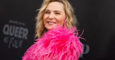 Kim Cattrall set to reprise role as Samantha Jones in "Sex and the City" spinoff