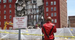 Trained dogs join search at Davenport, Iowa, collapsed building