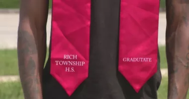 ‘Gradutate’: Over 600 high school students receive misspelled stoles for graduation