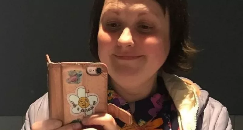 Is Josie Long Related To Janice Long
