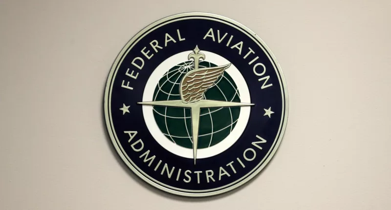 Travel editor says there are ways to avoid plane near-collisions