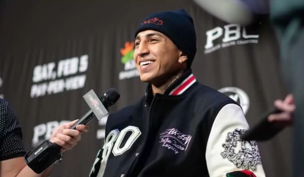 Mario Barrios Sister