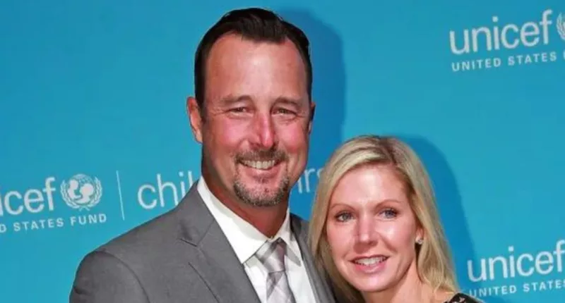 tim wakefield brother