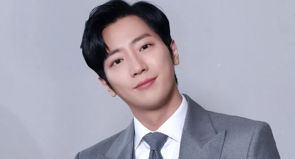 Lee Sang Yeob Wife: Who Is He Going To Marry In 2023?