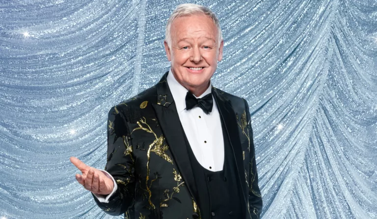 Les Dennis Siblings: How Many Sister & Brother Does He Have?