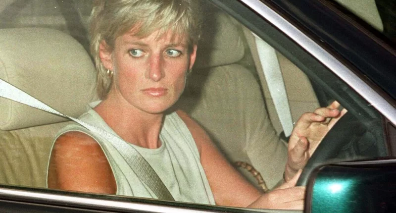 Princess Diana's Personal Chef Remembers How 'Awful' It Was at the Palace After She Died
