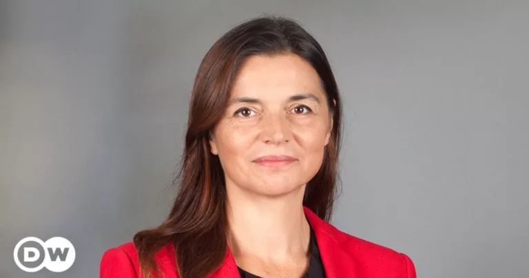 Alexandra Von Nahmen Wikipedia And Alter: How Old Is DW Correspondent?