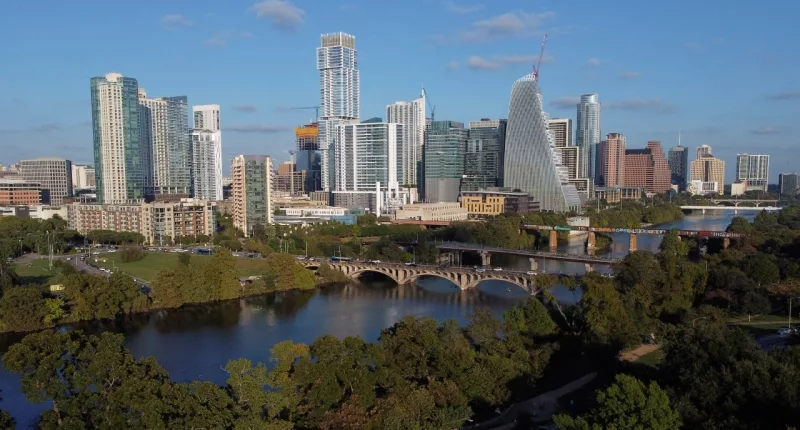 Austin man claims he was drugged, robbed of thousands of dollars after night downtown
