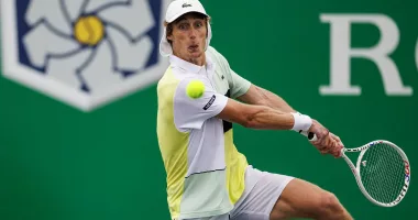 Australian tennis star smashes ball in umpire's FACE