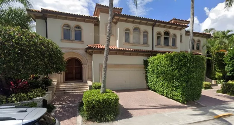 Billionaires flocking to South Florida are driving up home prices