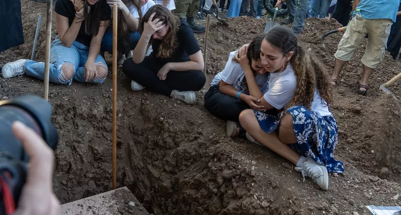British woman and two teenage daughters killed in Hamas attack buried
