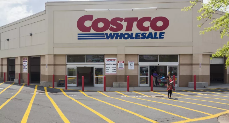 An employee hack for receipt checks has allegedly been revealed according to one TikToker