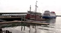Crew member burned, passengers evacuated from small cruise ship in Maine after explosion