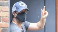David Schwimmer waits in NYC for food after Matthew Perry's death