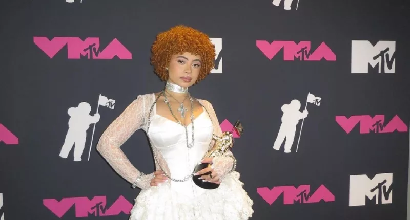 Does Ice Spice Wear A Wig