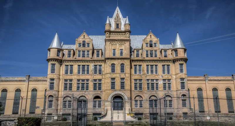 The eerie prison has been abandoned outside of Nashville