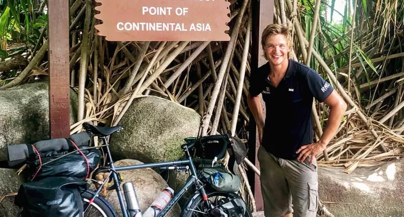 Explorer cycles around the world before having bike stolen in London