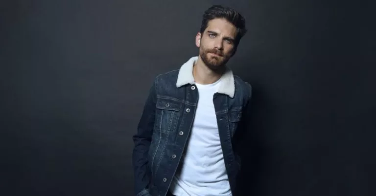 Fact Check: Is The Live Action Buggy Jeff Ward Gay? Gender