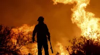 Flames surround Argentinian city as residents are evacuated