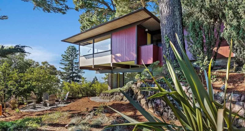 Gorgeous TREE HOUSE built for jazz star Dave Brubeck lists for $3M