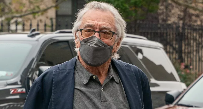 Grumpy Robert De Niro testifies in sensational  ex-assistant showdown