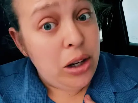 TikTok creator Serving Good and Stories had a bad experience with Walmart's self-checkout