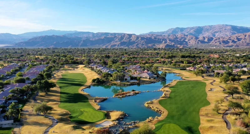 The Rnacho Mirage Golf Course in California was asked to remove a fence that was called an 'eyesore'